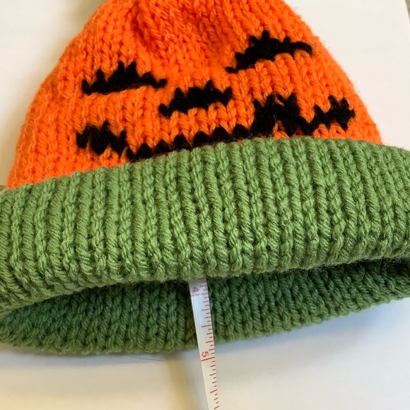 New Handmade Infant/Toddler Knitted Pumpkin Beanie with a Pom-Pom - Picture 5 of 9